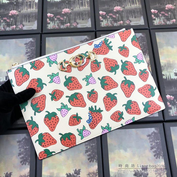 GUCCI古馳 2019新款 Zumi系列 粒面皮革 互扣式G馬銜扣 拉鏈 女款手拿包 570728 草莓  ydgq3273